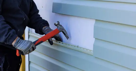 Removing/replacing damaged plastic siding