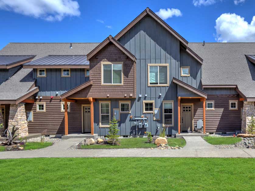 Comparison Between Horizontal and Vertical Siding